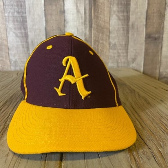 Oakland A's Low Profile Richardson Fitted Baseball Hat - Picture 1 of 8